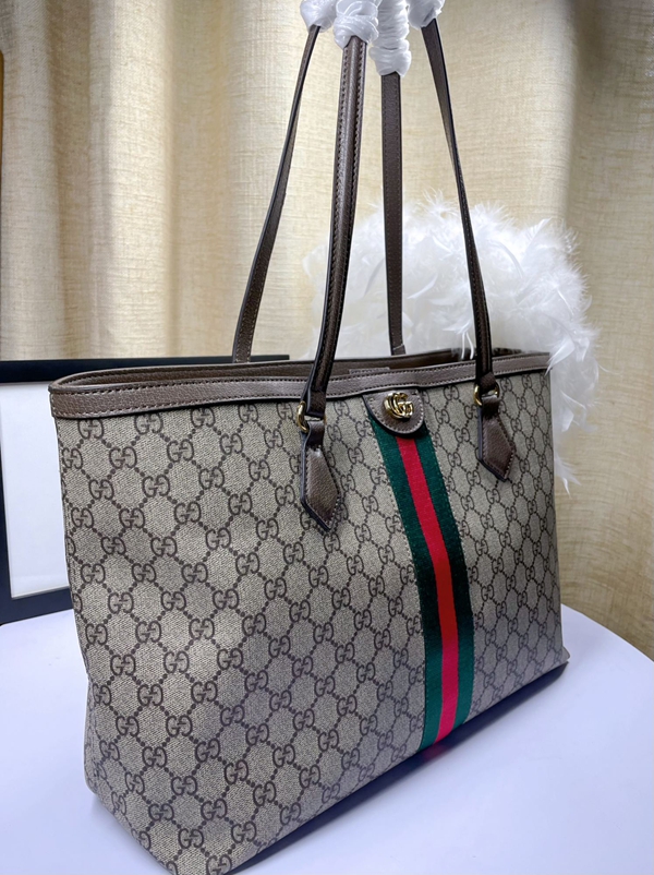 激安グッチバッグコピー背面デザイン